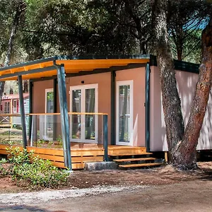 Apartment Lux Camp Bi Village, Mobile Buba, Fažana